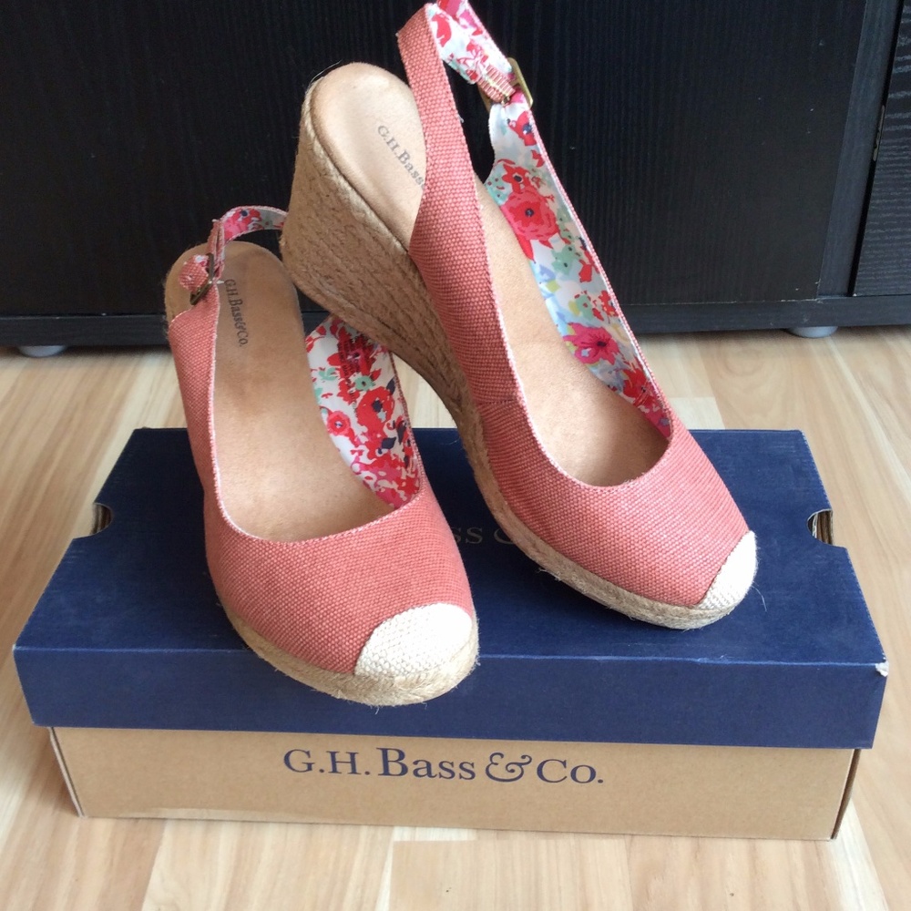 G. H. Bass & Co. Emilie Wedge Espadrilles Size 8